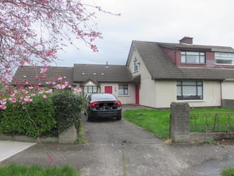 16 Castle Grove, Clondalkin, Dublin 22 - Image 4