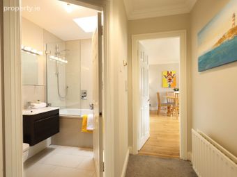 157 The Sweepstakes, Ballsbridge Park, Merrion Road, Dublin 4 - Image 3