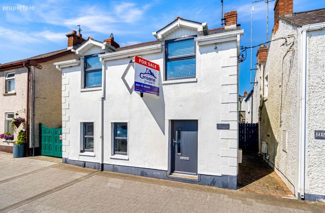 Teachin, Main Street, Blackrock, Co. Louth - Click to view photos