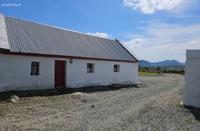 Carrowkennedy, Westport, Co Mayo, Carrowkennedy, Co. Mayo - Click to view photos