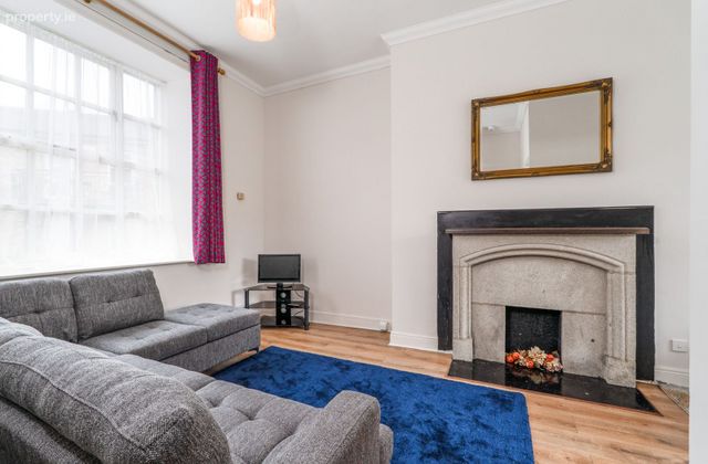 Apartment, Haddington Square, Ballsbridge, Dublin 4 - Click to view photos
