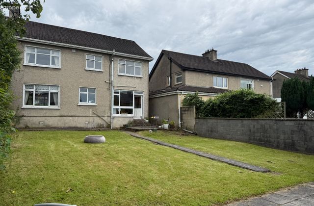 8 Oakland Drive, Greystones, Ennis Road, Co. Limerick - Click to view photos