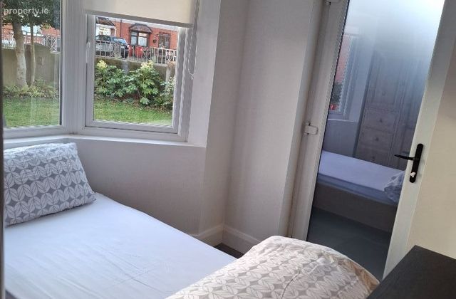 Glasnevin Avenue, Glasnevin, Dublin 11 - Click to view photos