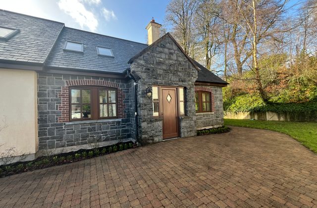 12 The Lakeside, Mount Falcon Estate, Ballina, Co Mayo, Ballina, Co. Mayo - Click to view photos