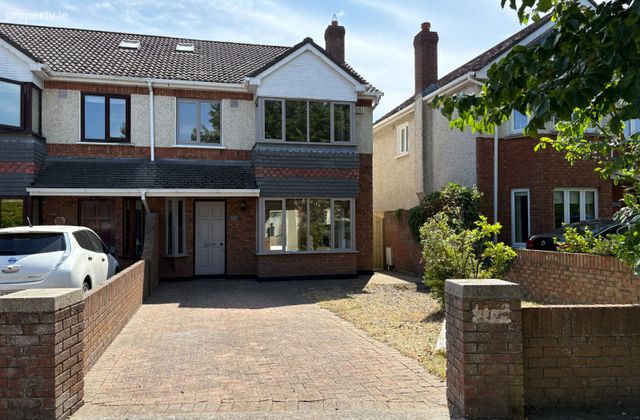 128 Stillorgan Heath, Stillorgan, Co. Dublin - Click to view photos