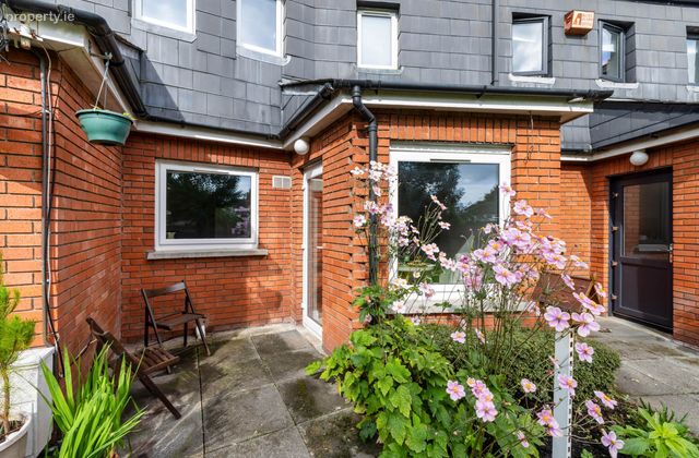 Mews 4 Lucerne, 39 Castle Avenue, Clontarf, Dublin 3, Clontarf, Dublin 3 - Click to view photos