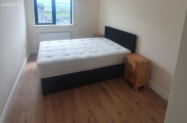 Cottage Hill - 4 Bedroom, Athenry Road, Loughrea, Co. Galway - Click to view photos