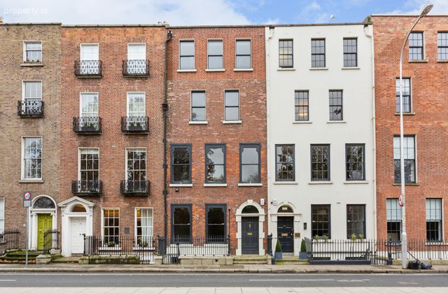 97 St Stephen'S Green, Dublin 2 - Click to view photos