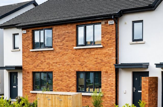 2 Bay Meadows Grove, Dublin 15, Hollystown, Dublin 15 - Click to view photos