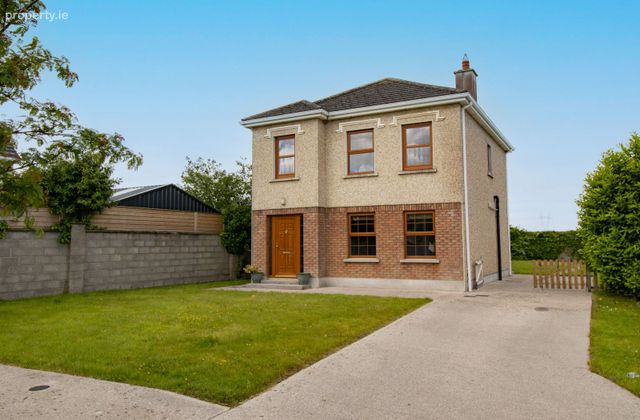 42 The Cross Of Newtown, Ballyroan, Co. Laois - Click to view photos
