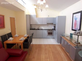 11 Castle Mews, Castle Street, Dalkey, Co. Dublin - Image 4