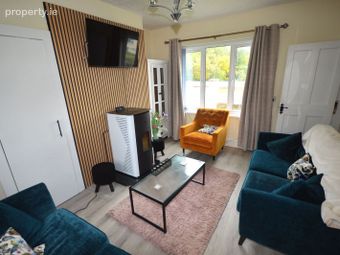 239 Saint Eunan's Terrace, Raphoe, Co. Donegal - Image 2