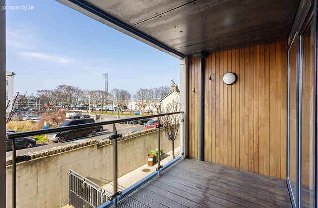 69 Harbour View Harbour Square Crofton Road Dun Laoghaire, Dun Laoghaire, Co. Dublin - Click to view photos