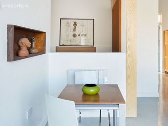 Unit 2, Isoldes Towers, Temple Bar, Dublin 8 - Image 5