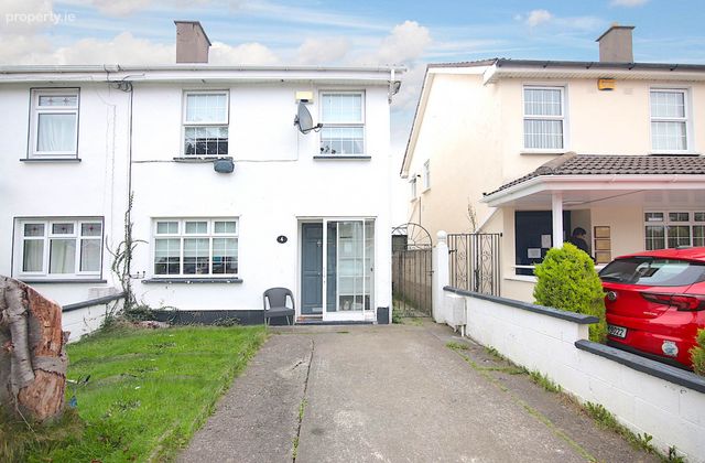 4 Woodvale Drive, Clonsilla, Dublin 15, Co. Dublin, Clonsilla, Dublin 15 - Click to view photos