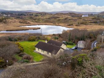 Lake Cottage, Dawros More, Letterfrack, Connemara, Co. Galway, Letterfrack, Co. Galway - Image 2