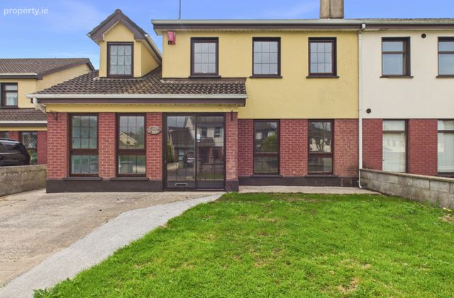 64 Pine Grove, Gort Road, Ennis, Co Clare, Ennis, Co. Clare - Click to view photos