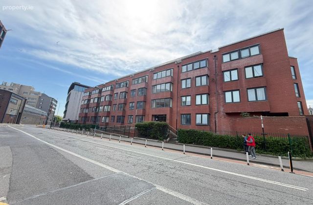 Apartment 23, Canon Court, Christchurch, Dublin 8 - Click to view photos
