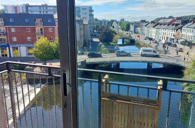 Apartment 24, Fisherman's Wharf, Cork City Centre, Co. Cork - Click to view photos