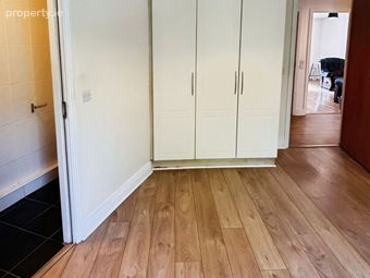 Apartment 18, The Lodge, The Oaks, Classes Lake, Ballincollig, Co. Cork - Image 2