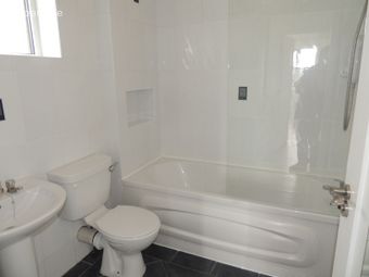 12 Claremont Park, Circular Road, Newcastle, Co. Galway - Image 5