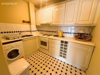 63 Castledawson, Rock Road, Blackrock, Co. Dublin - Image 3