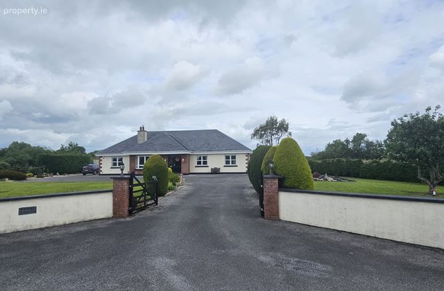 Sandy Lodge, Cloghanbeg, Lusmagh, Banagher, Gortarevan, Co. Offaly - Click to view photos