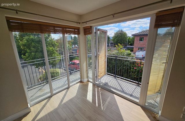 24 Melville Park, Charlestown, Finglas, Dublin 11 - Click to view photos