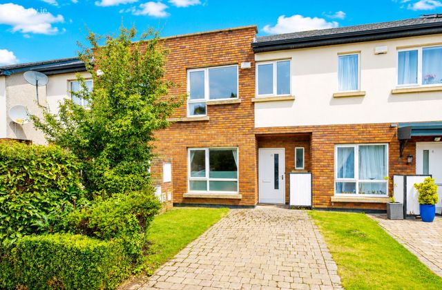 10 The Paddocks Drive, Adamstown, Adamstown, Co. Dublin - Click to view photos
