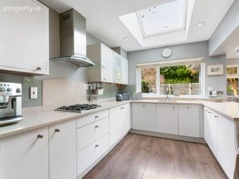 26 Sycamore Grove, Westminster Park, Foxrock, Dublin 18 - Image 4
