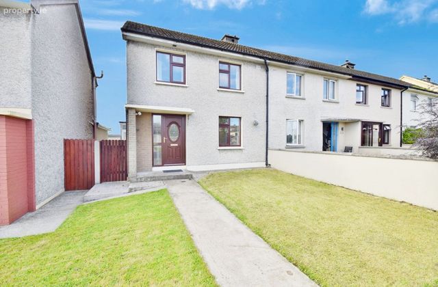 45 Ballygologue Park, Listowel, Co. Kerry - Click to view photos