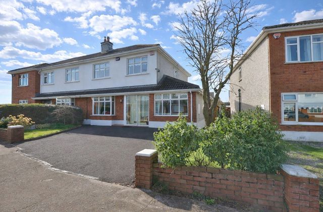 95 Ferndale, Navan, Co. Meath - Click to view photos