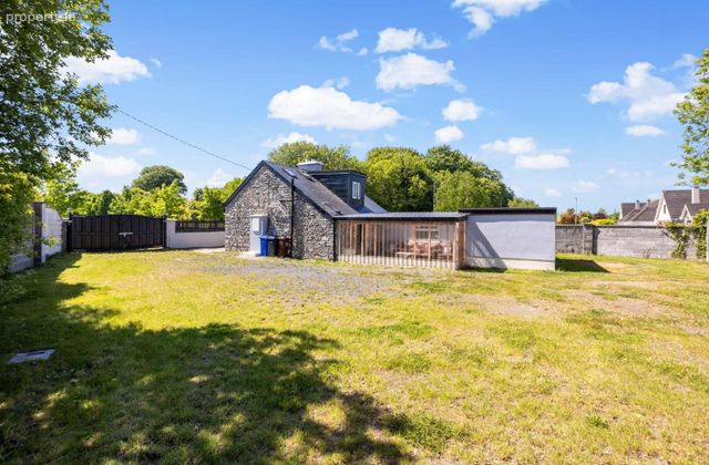 Parkstown Lodge, Trim Road, Ballivor, Co. Meath, Ballivor, Co. Meath - Click to view photos