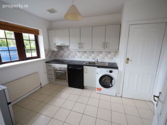 20 Castle Court, Church Road, Carrigaline, Co. Cork - Image 5