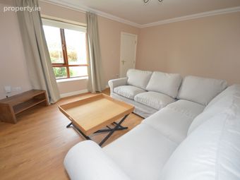 29 The Crescent, Larch Hill, Santry, Dublin 9 - Image 4