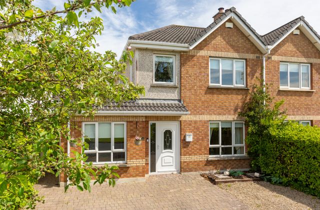 22 The Lawn, Oldtown Mill, Celbridge, Co. Kildare, Celbridge, Co. Kildare - Click to view photos