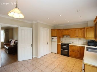 16 Highbury, Waterpark, Carrigaline, Co. Cork - Image 4