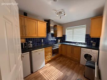 12 Castle Court, Clancy's Strand, Thomondgate, Co. Limerick - Image 2