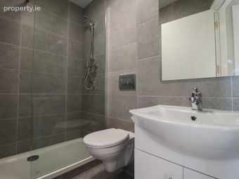 Apartment 153, Block 4, Parkgate Place, Dublin 8 - Image 3