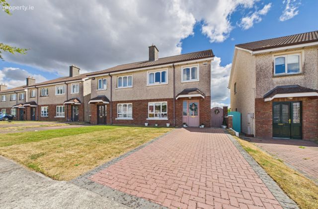 93 Meadowbank, Baile Na Ndeise, Waterford, Waterford City Centre, Co. Waterford - Click to view photos