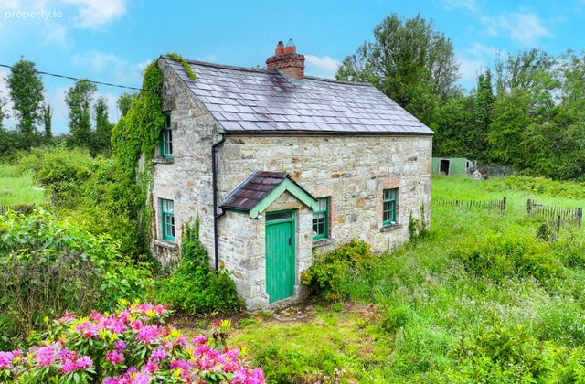 Moss Cottage, Fearglass, Farnaght, Co. Leitrim - Click to view photos