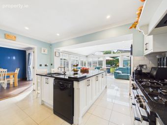 48 Castle Court, Waterford Road, Carrickbeg, Carrickbeg, Co. Tipperary - Image 4