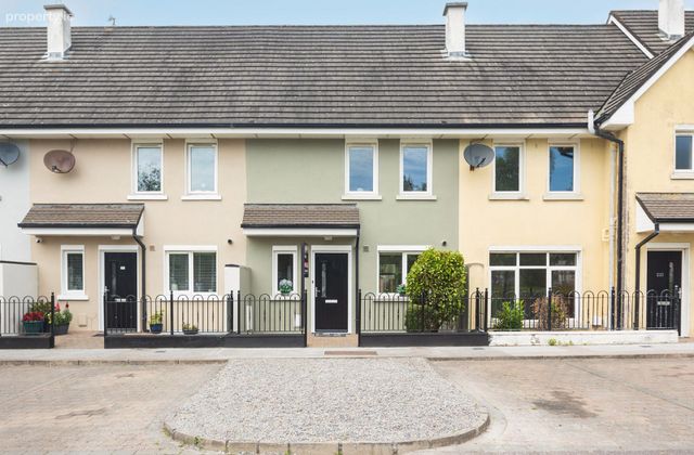 231 Maple Woods, Ballinacurra, Ballynacorra, Co. Cork - Click to view photos