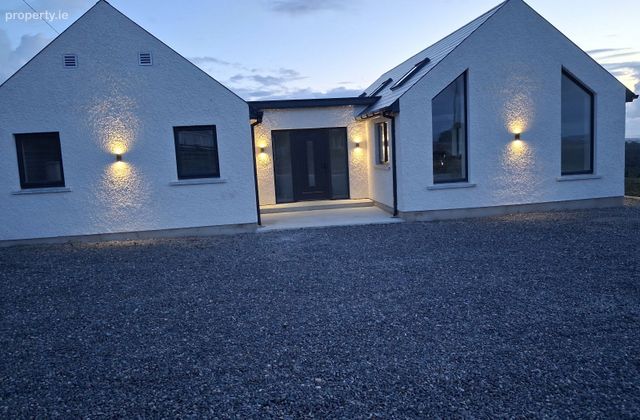 Derryreel West, Falcarragh, Letterkenny, Co. Doneg, Dunfanaghy, Co. Donegal - Click to view photos
