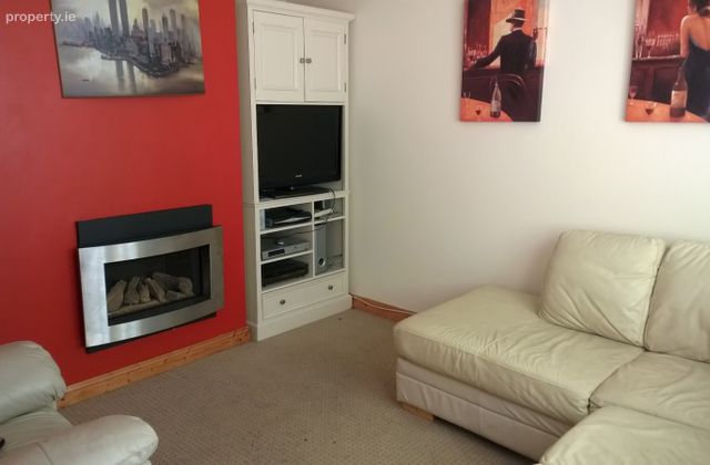 Dromard Close, Clonmel, Co. Tipperary - Click to view photos