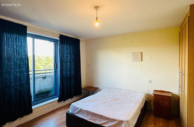 Tolka Vale, Finglas, Dublin 11 - Click to view photos