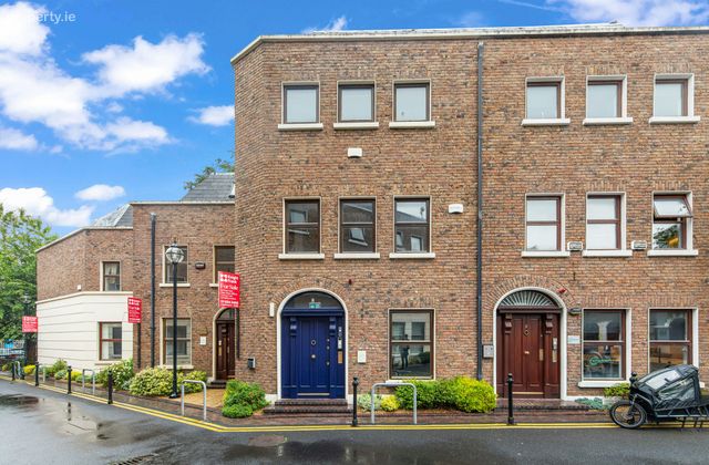8 Windsor Place, Pembroke Street Lower, Dublin 2, Dublin 2 - Click to view photos