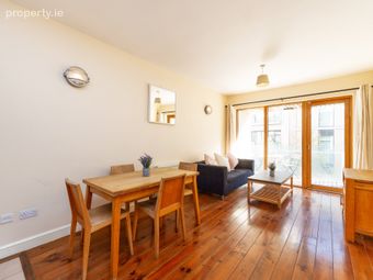 16 Hyde Court, Townsend Street, Dublin 2, Dublin 2 - Image 4