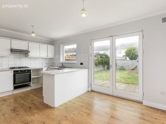 32 Warren Avenue, Warren Park, Castleknock, Dublin 15, Castleknock, Dublin 15 - Image 3