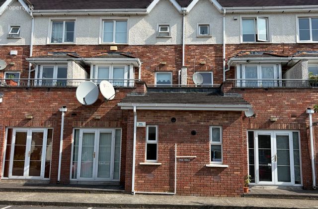7 Summerseat Court, Main Street, Clonee, Co. Meath - Click to view photos